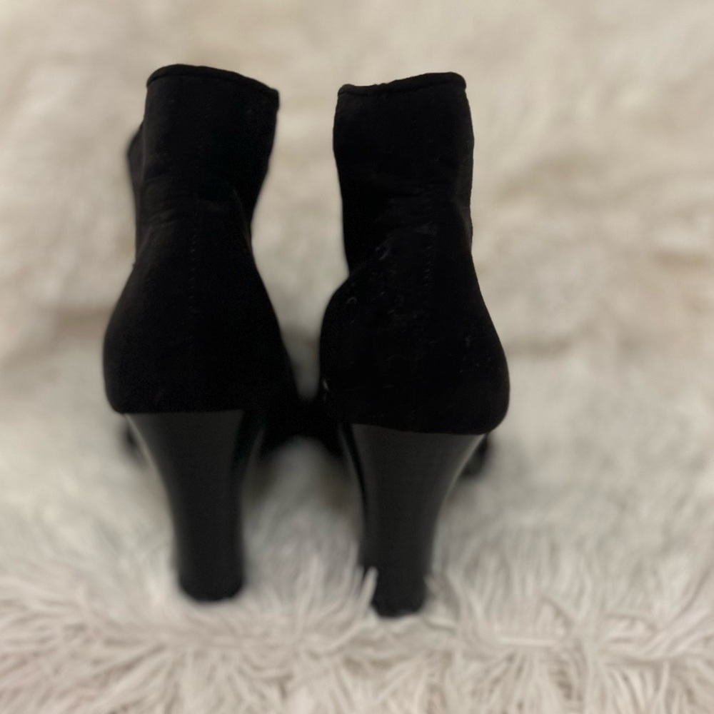Suede booties - Picture 2 of 4